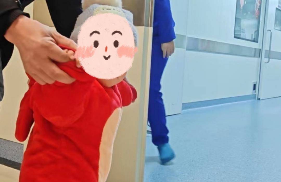 元宵节最好的礼物:萌娃走进新生儿科,给"妈妈们"拜