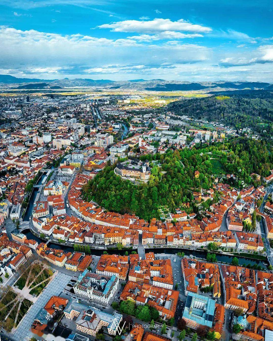 龙年游龙城卢布尔雅那,这些好风景必打卡!_保护神_火种_一面