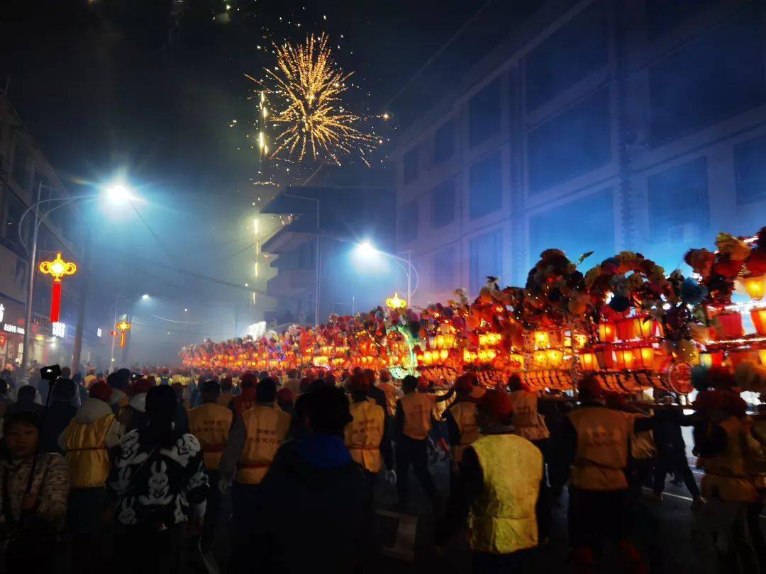 漳平新桥"非遗"板凳花灯龙 元宵夜再绽华彩_活动_领导_村民
