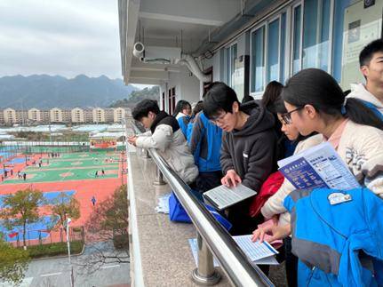 感恩母校行(120)| 走进浙江省永嘉中学_团队_进行_示范