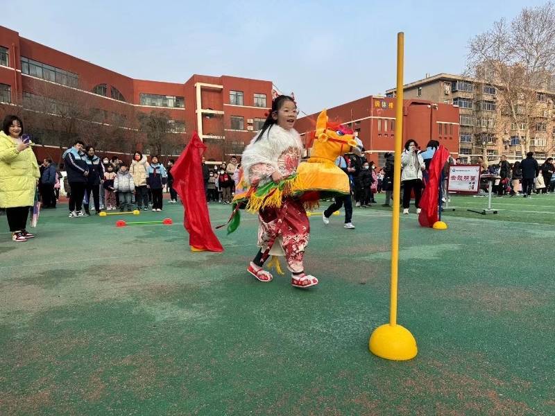 万物"筝"春 放飞希望 庆安小学举行春季启航节暨首届风筝节_活动_传统