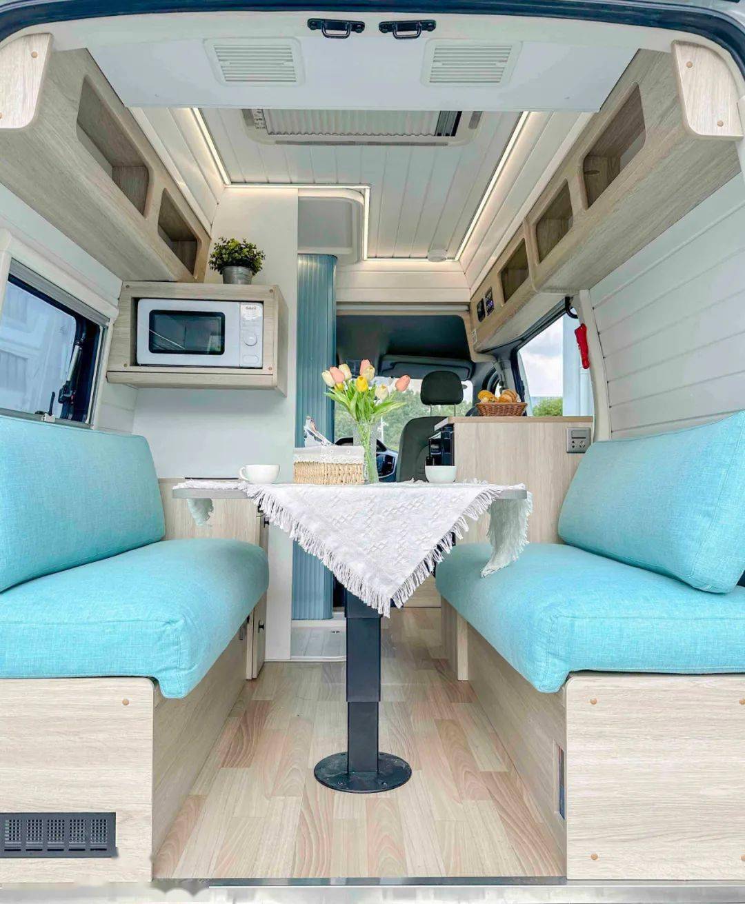 16 北京房车展丨十几万的vanlife房车 够卷了嘛