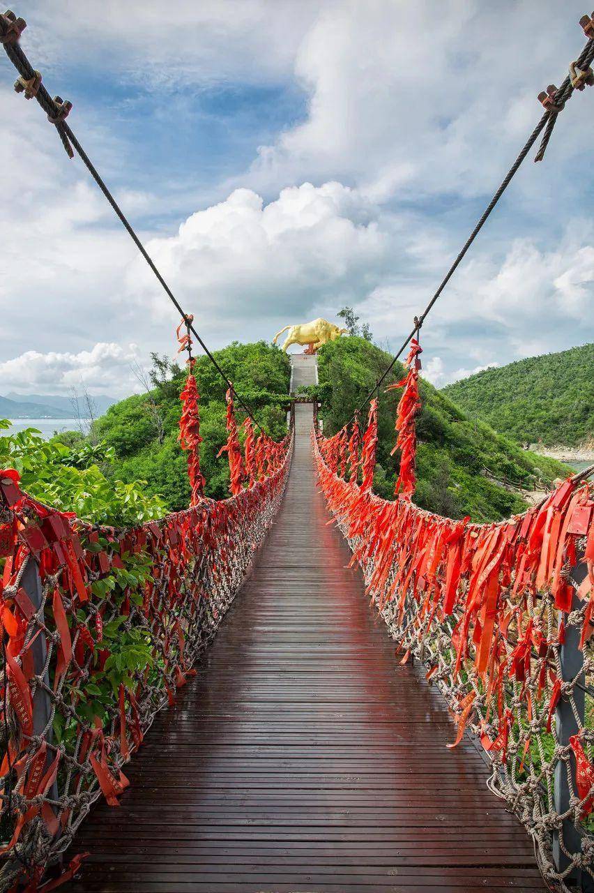 三亚西岛---世界公认的潜水胜地之一