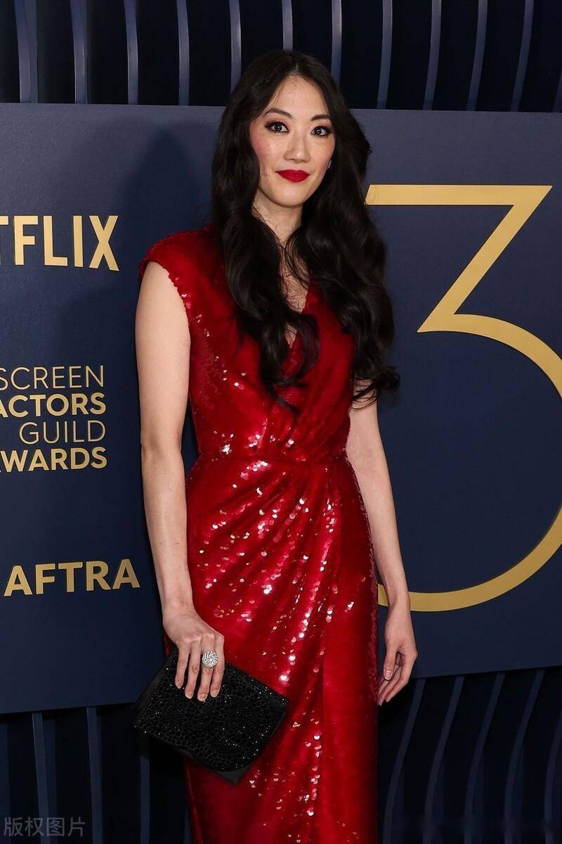 第30届美国演员工会奖红毯:克拉拉-王_时间