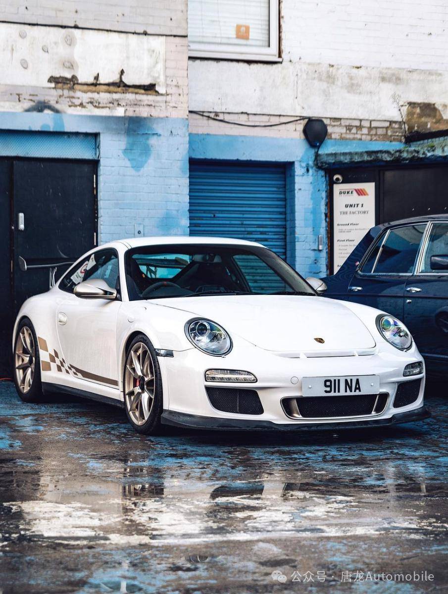 【英伦车聚都有什么车】都是那些老钱们的老旧车!