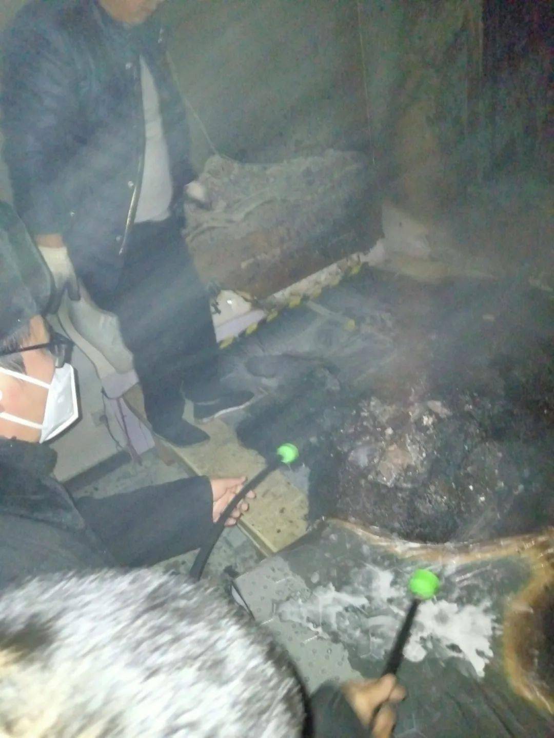 "_业主_老人_成飞