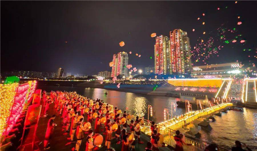 视听的盛宴 祈福的盛典——第二届丰都祈福文化节元宵节活动_于长江