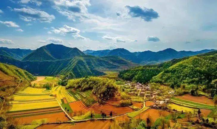 公里,途经西汉高速勉县出入口,元墩镇,阜川镇,沿途打造了杨家山,龙湾