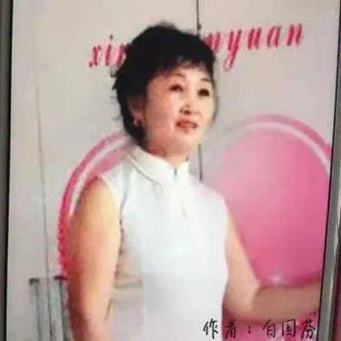 传媒总社】精英朗诵团执行团长,【心语诗苑】文学社副社长兼副主编,并