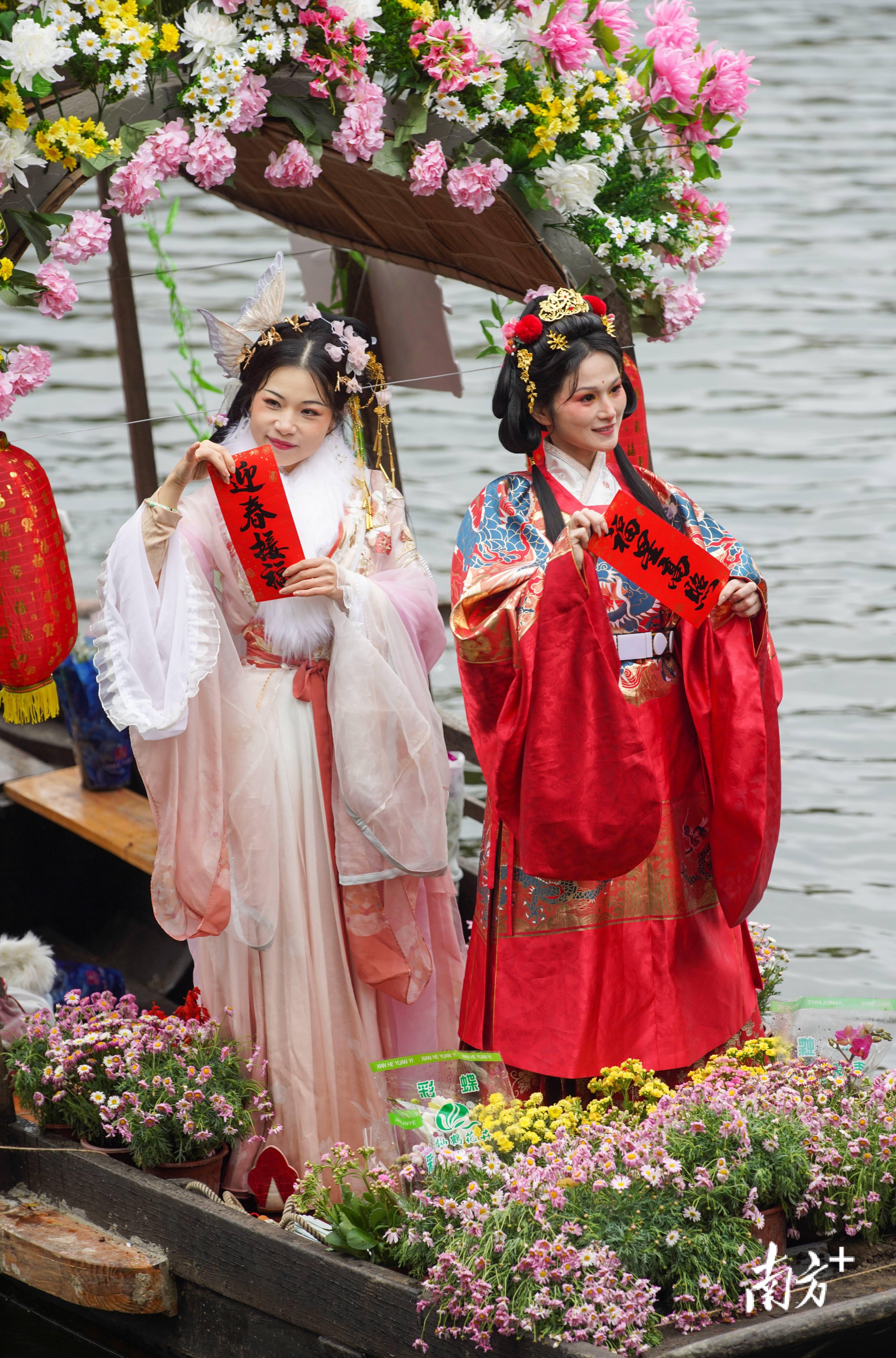 马面裙"爆单"背后的新消费想象空间_汉服_传统_商家