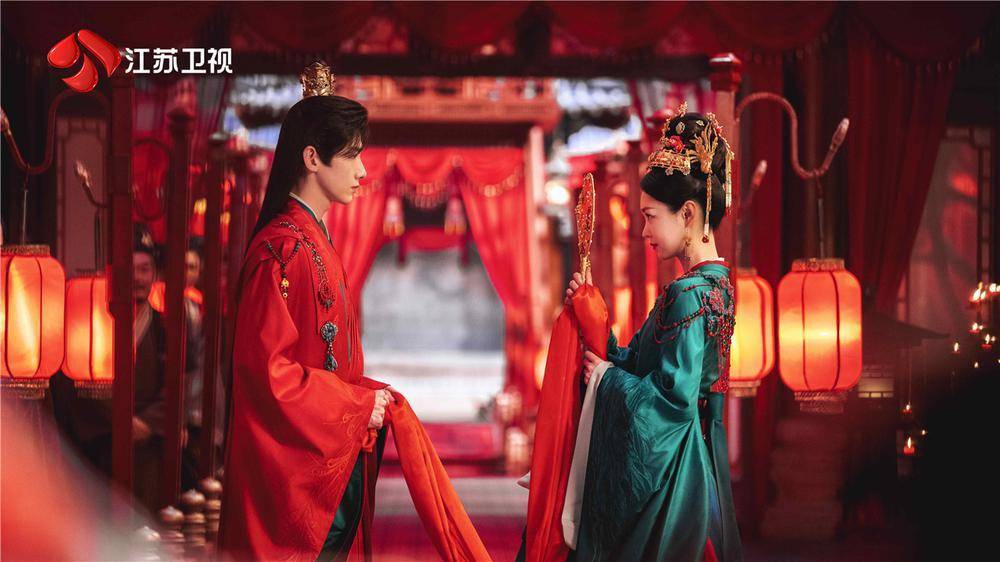 一方面,是婚礼流程,新郎新娘每一步都有特殊寓意.