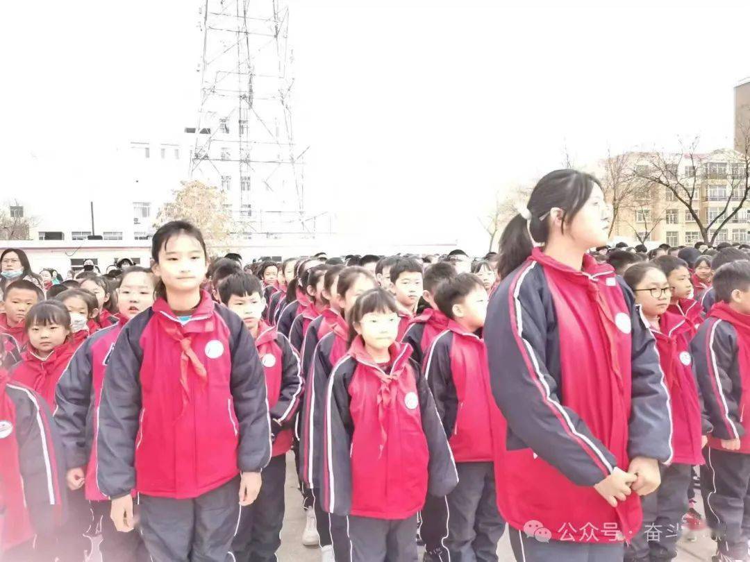 奋斗小学开学第一课暨消防安全演练活动_疏散_进行_工作