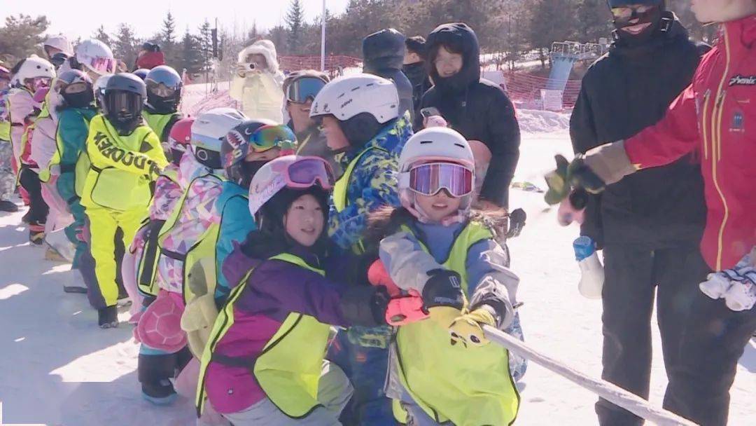 龙井海兰江滑雪场电话图片