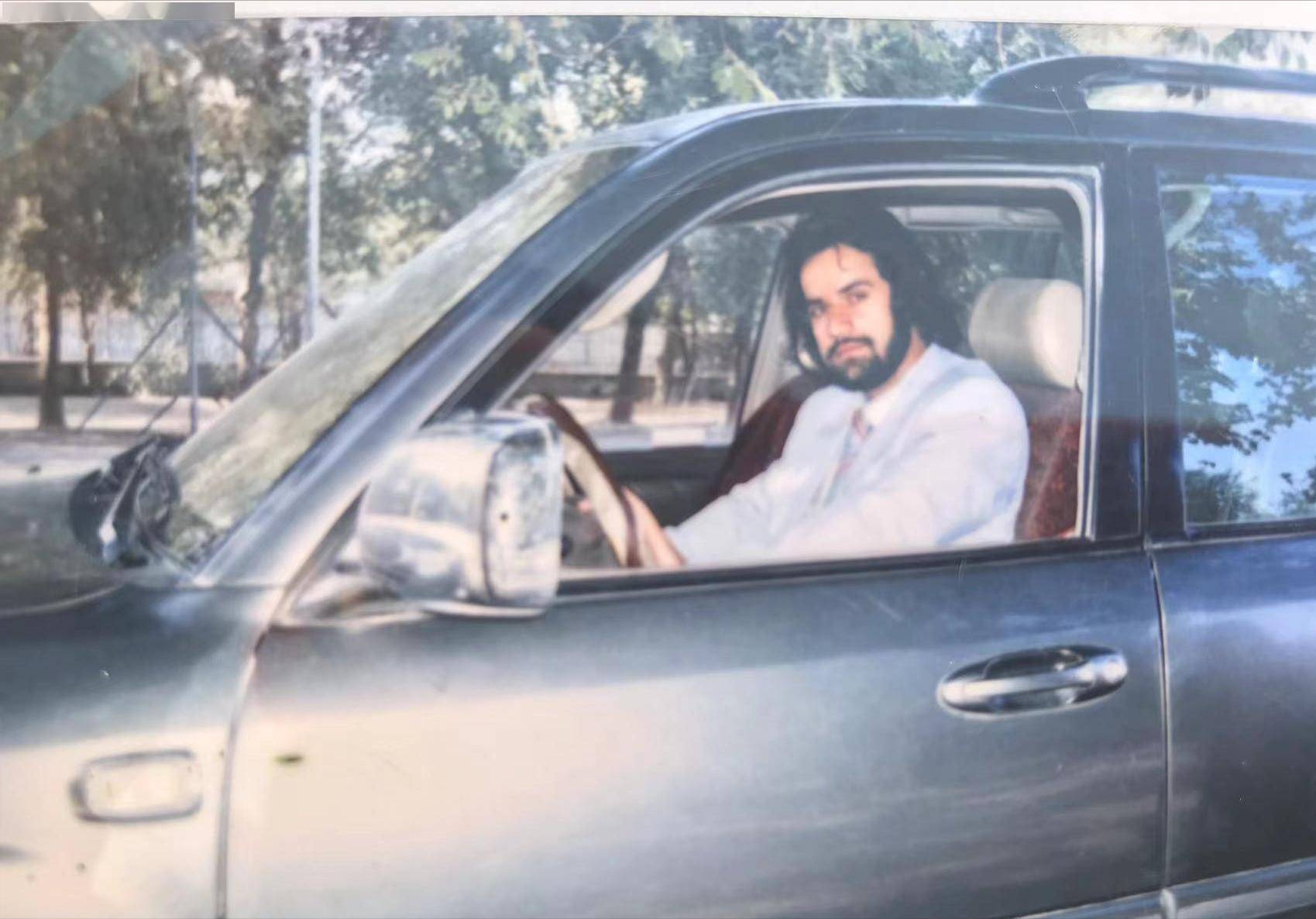 生意主要是阿吉打理,自从娶了刘彩香之后,阿吉的生活顺风顺水,生意也