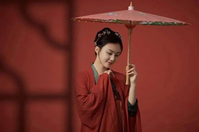 "万恶淫为首"常常会被望文生义,把淫字理解为色欲,私生活混乱,个人