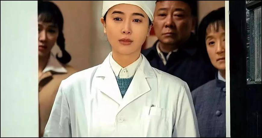 左小青早年主演的影视角色几乎都靠气质取胜,近年来在影视上逐渐转型