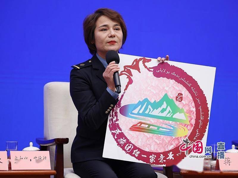 一起走进他们的春运故事_列车_旅客_王笑冰