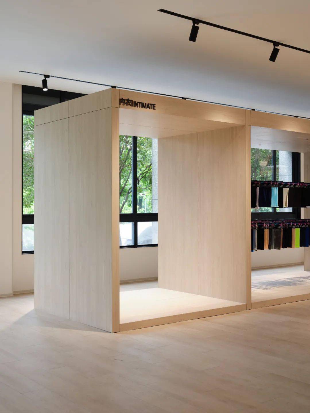 【域式建筑新作】把美术馆搬进办公室——德俊总部办公空间_设计_大堂