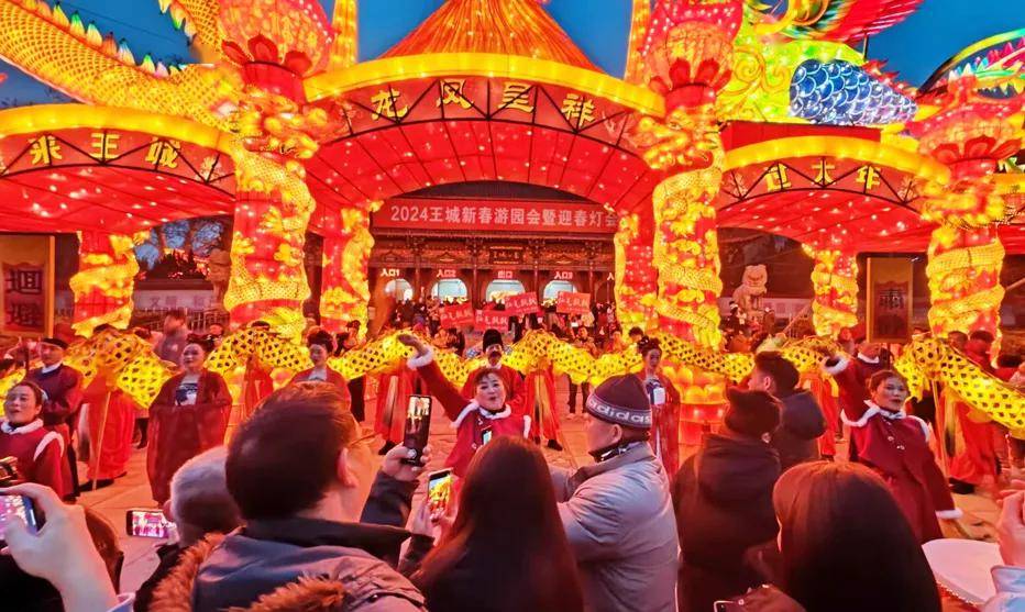 老家河南璀璨依旧,热度不减_活动_灯会_详情
