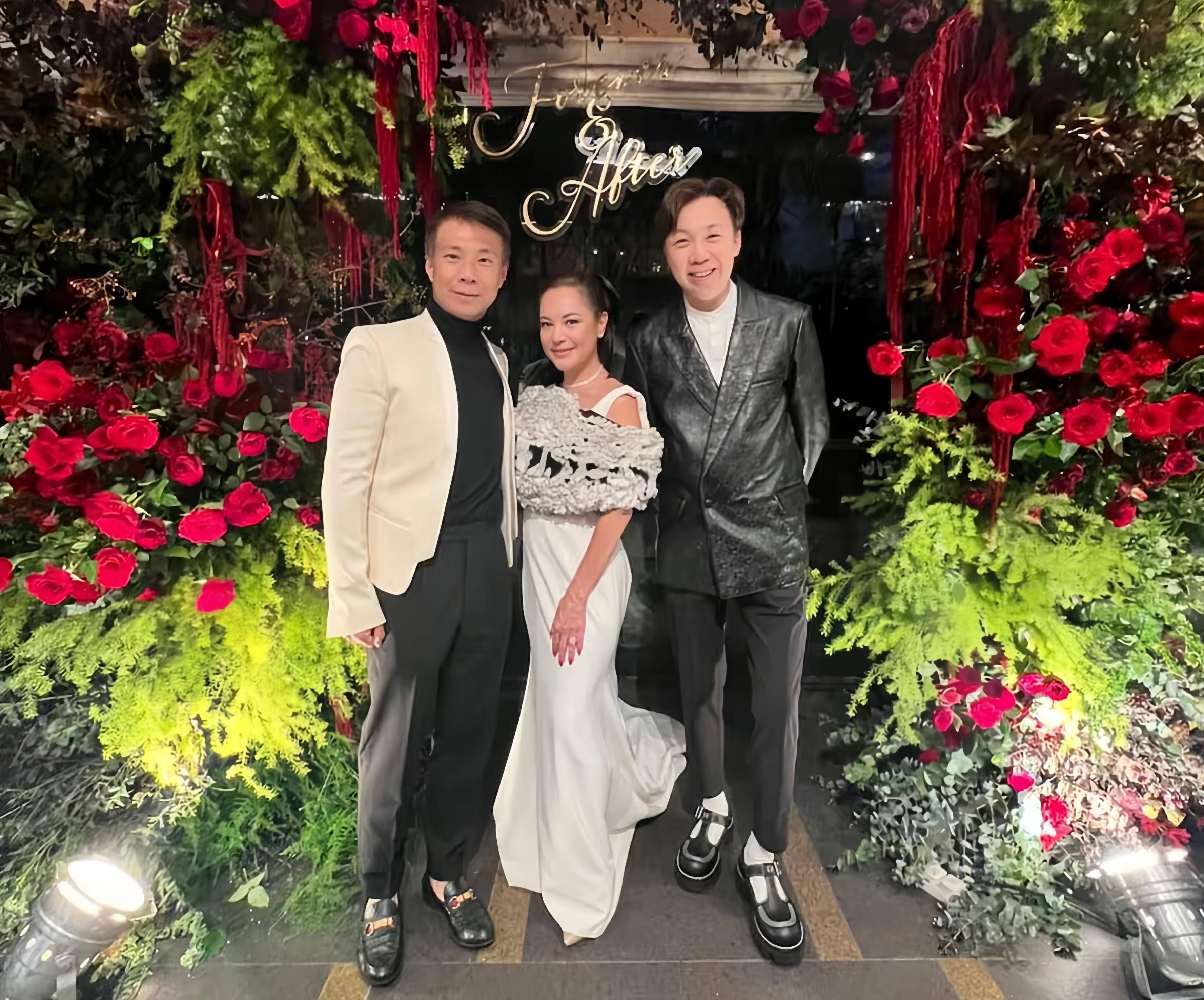 从网上曝光的照片可以看到,雷怡晖当天穿着非常富态.