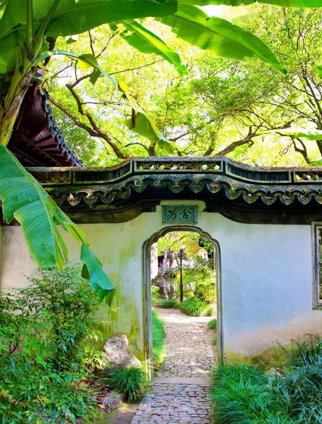 秋霞圃与豫园,醉白池,古漪园,曲水园并称为上海五大古典园林