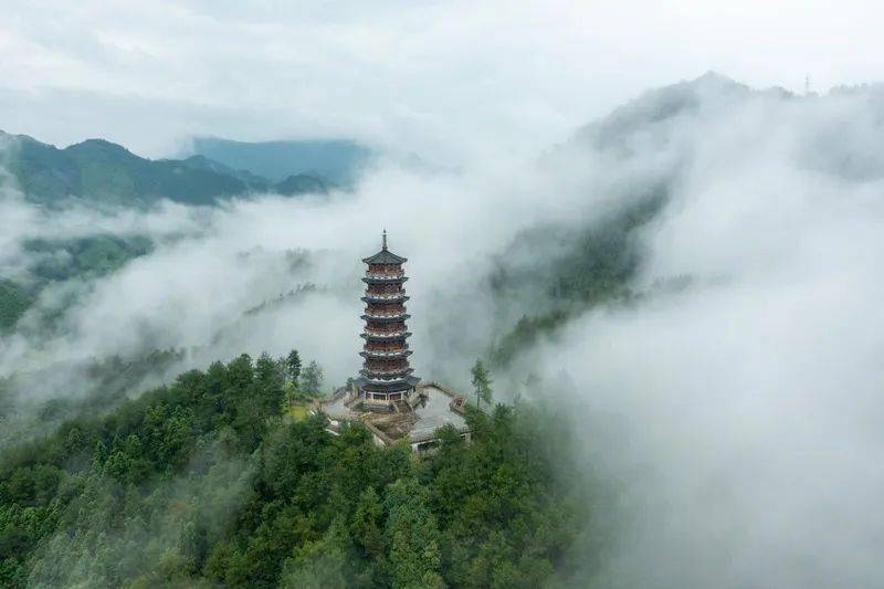【春之邀·景】沐雨登临凤凰塔 俯瞰烟雨开化城_城市_时光_图文