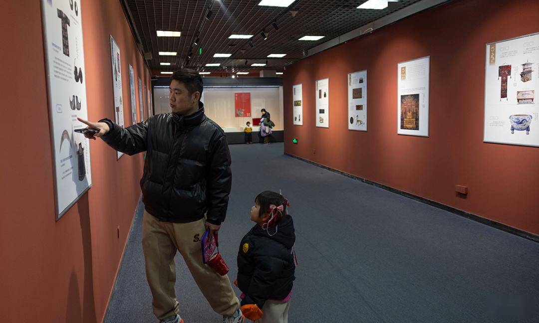 cultural exhibition about dragons opens at nnhmc_hao_chinese_the