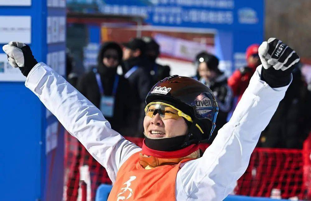 冠军徐梦桃"赢了"她每跳都得到90分以上的高分但她所在的辽宁队却输给