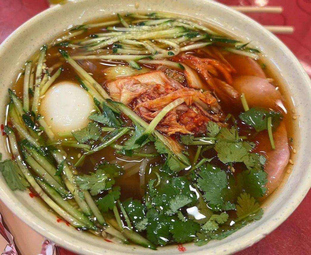 与一个英国美食家的东北奇幻之旅_沈阳_食物_扶霞