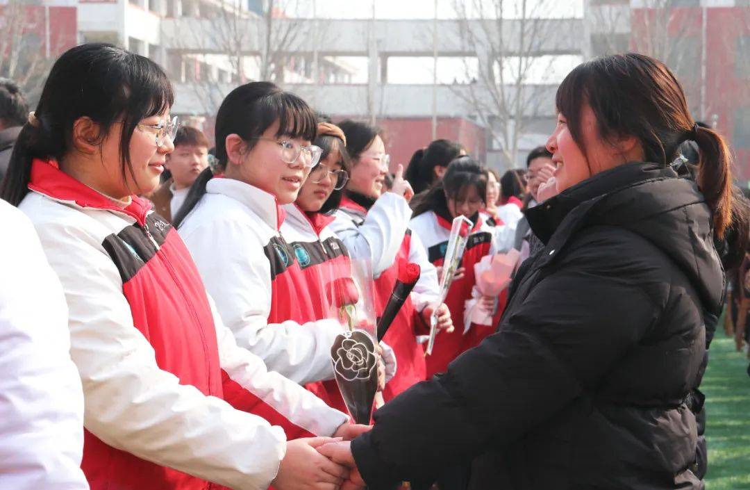 温县一中举行2024届高考百日冲刺誓师大会_高三_战旗_学子