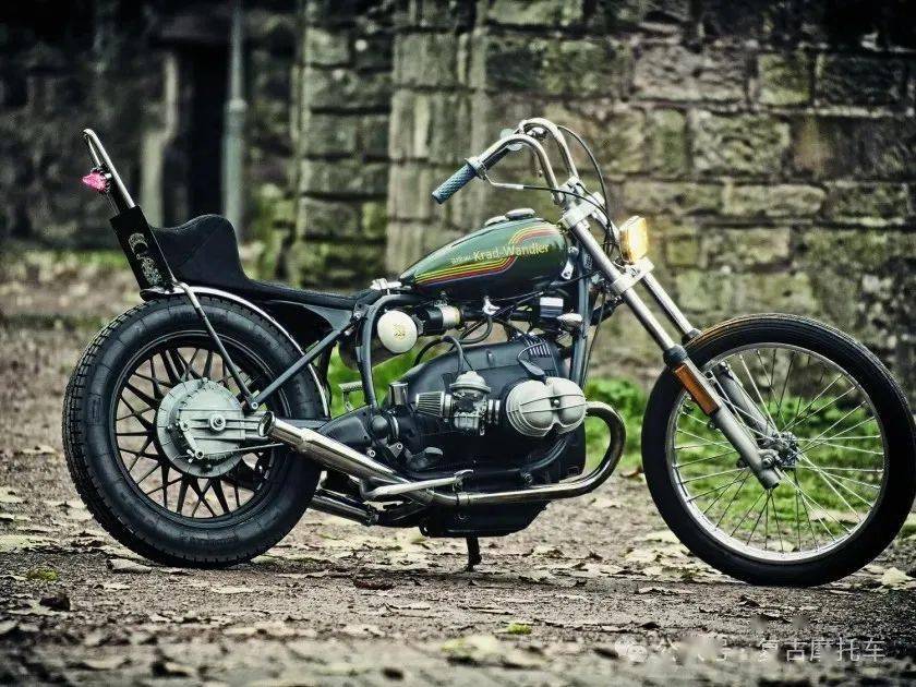 一辆使用1983年生产的破旧宝马r80rt改装而来的chopper,车上比较重要
