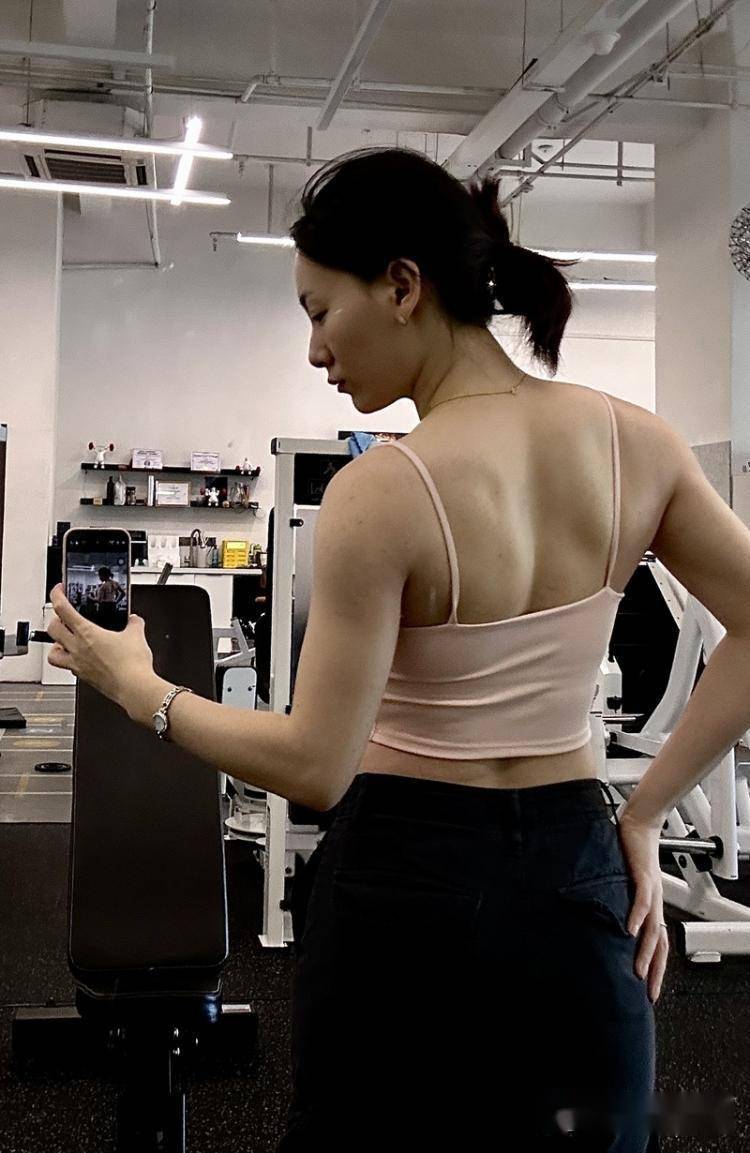 《热辣滚烫》引燃潍坊健身热_锻炼_电影_贾玲