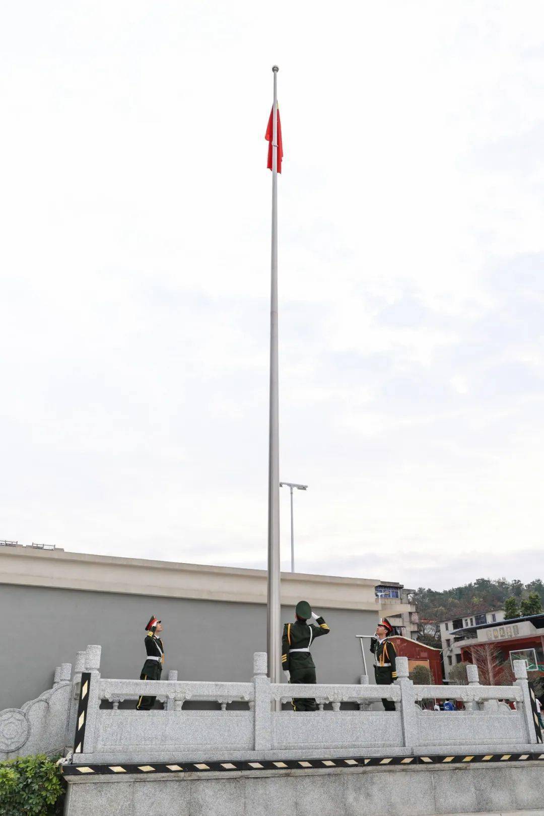 虎山中学举行高考百日誓师大会_进群_信心_高三