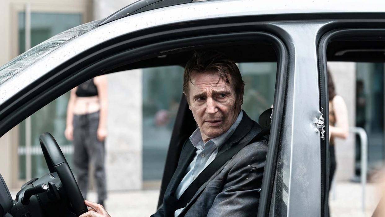 经典喜剧《白头神探》重启版定档 连姆·尼森主演_弗兰克·_故事_原版