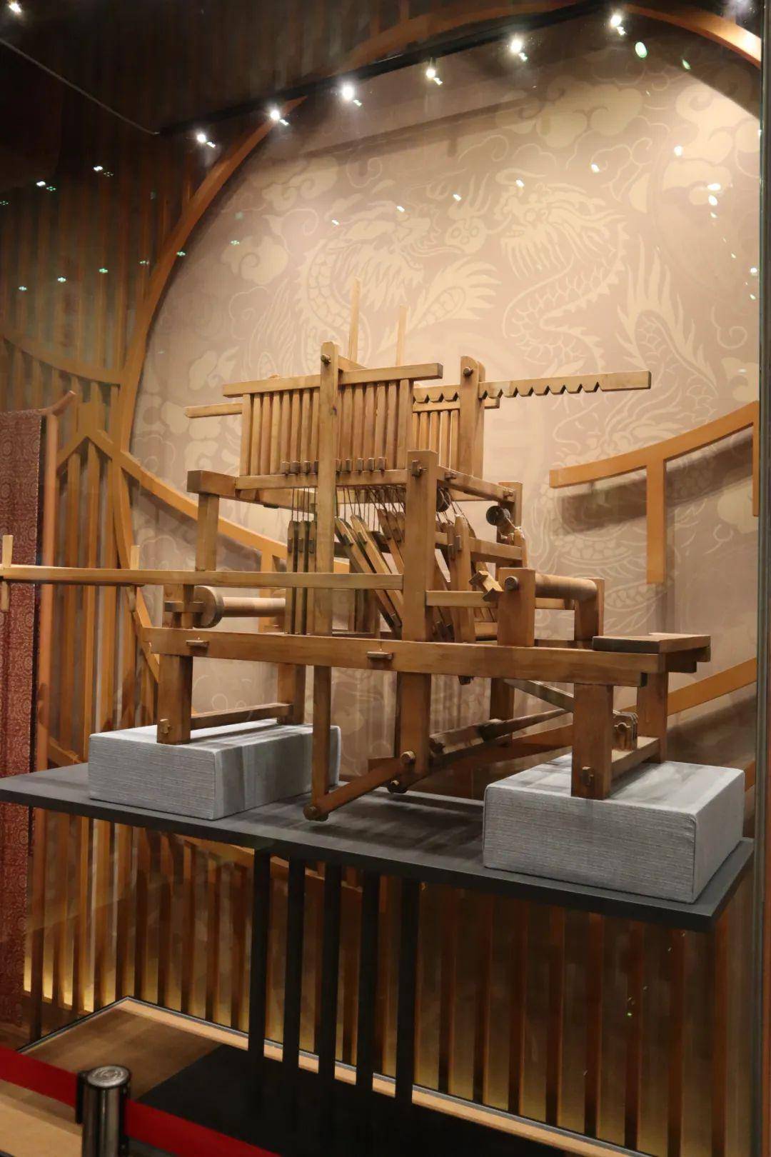 最近四川人的松弛感频上热搜,来了广都博物馆,耍姐发现原来古代四川人