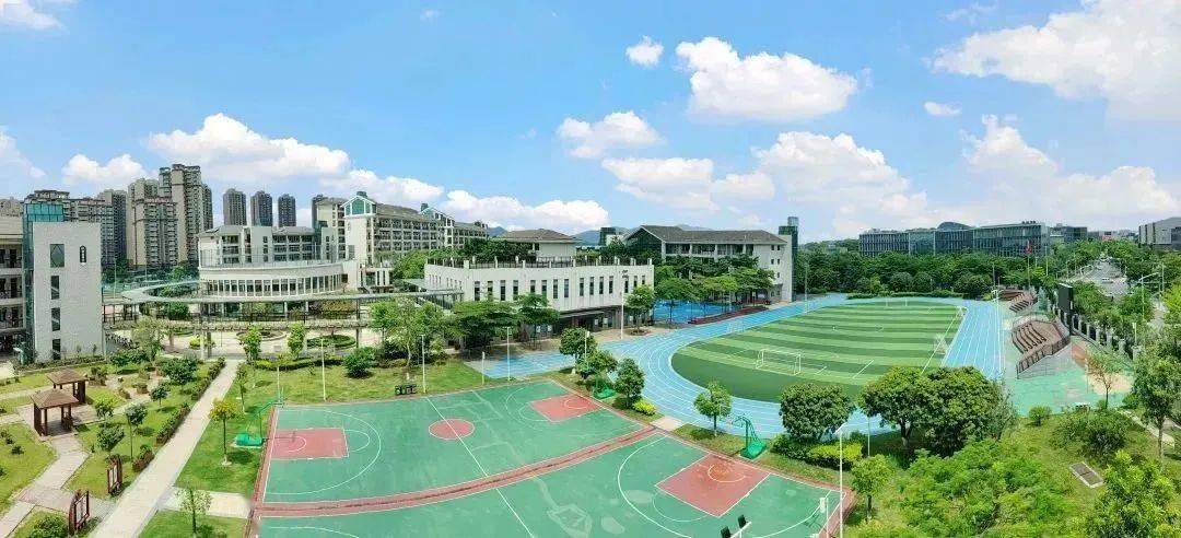 松山湖第一小学学校于2018年创办,占地56.8亩,投资2.