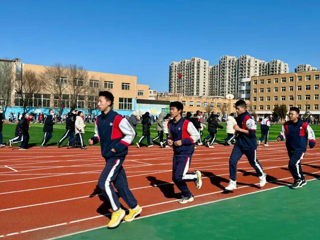 大连寄宿初中图片