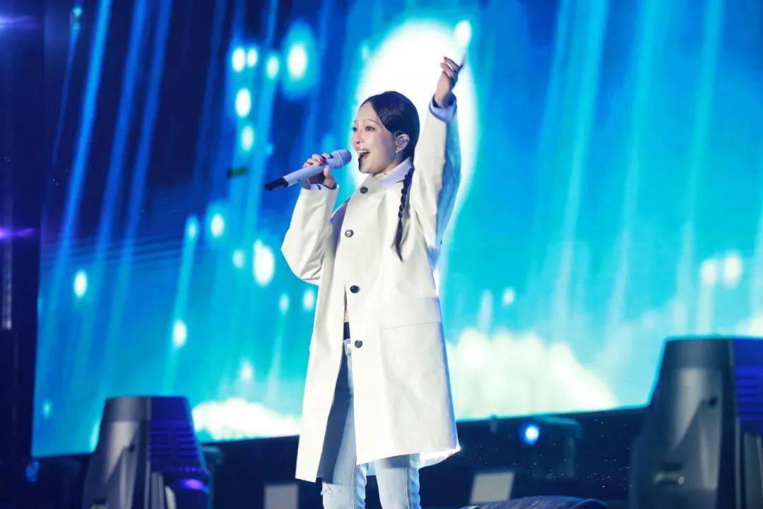 群星唱响儋州丨一场演唱会点燃一座城