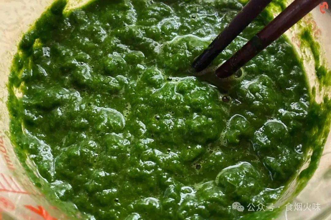 老人提醒春天吃一草百岁不显老具体指啥正大量上市别不懂吃