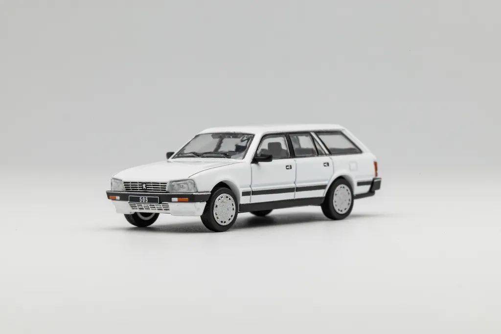 国内合资第一例,用三十出头的价格重现标志505 sw8的风采_搜狐汽车