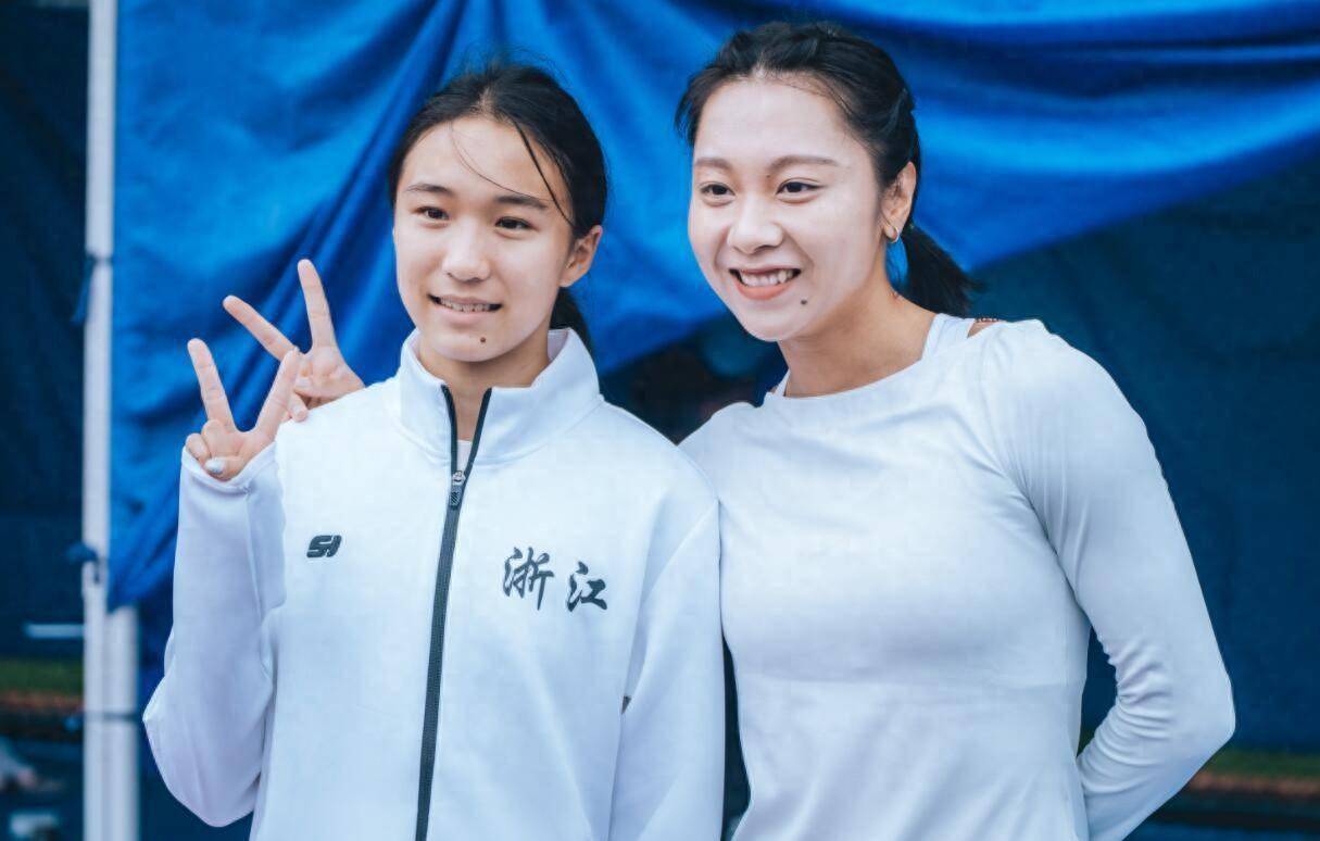 还记得去年的学青会女子中学组100米决赛中,14岁的浙江宁波初中生陈妤
