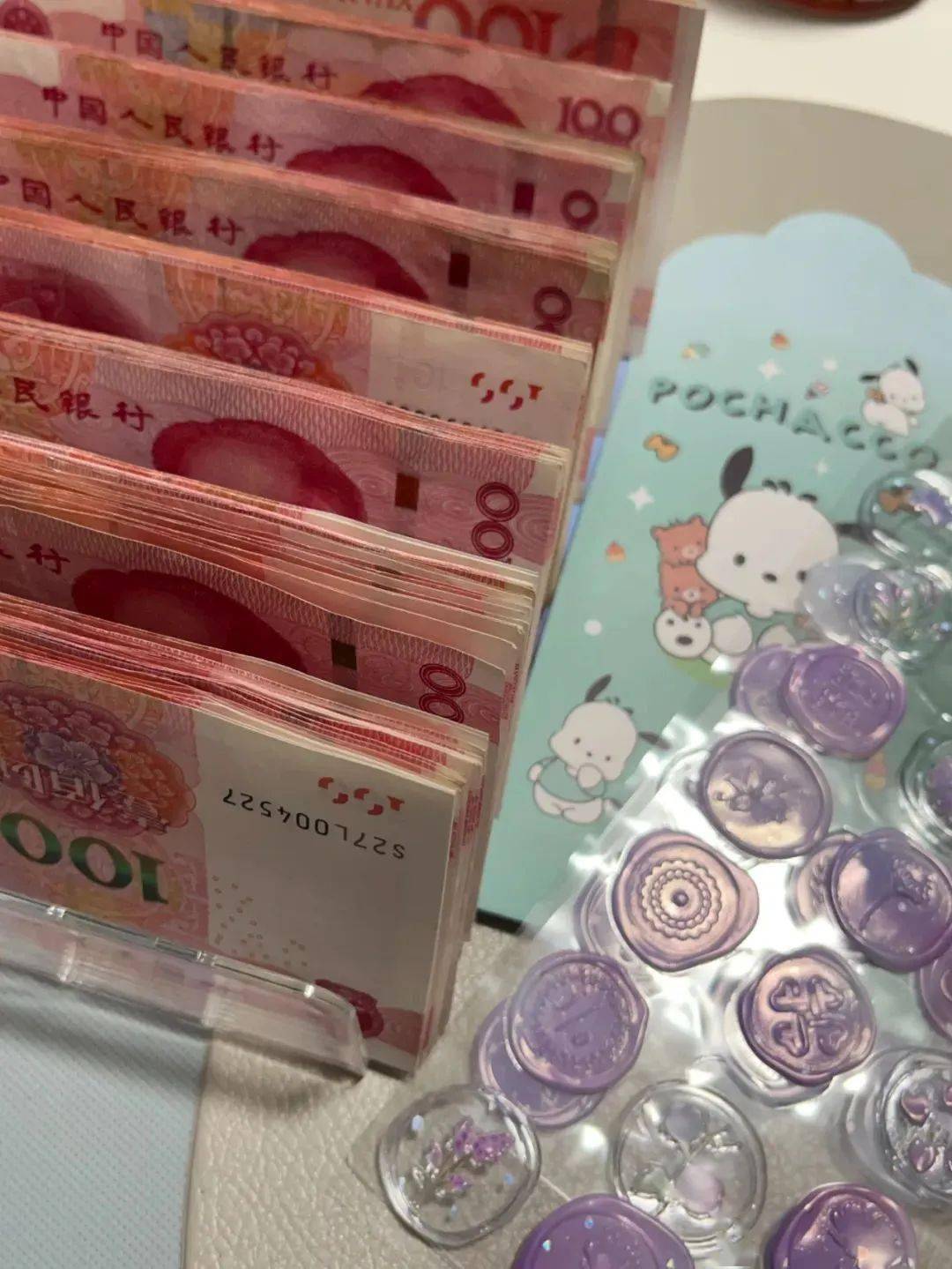 重新用回现金后,年轻人终于攒下钱了_消费_贝果_时候