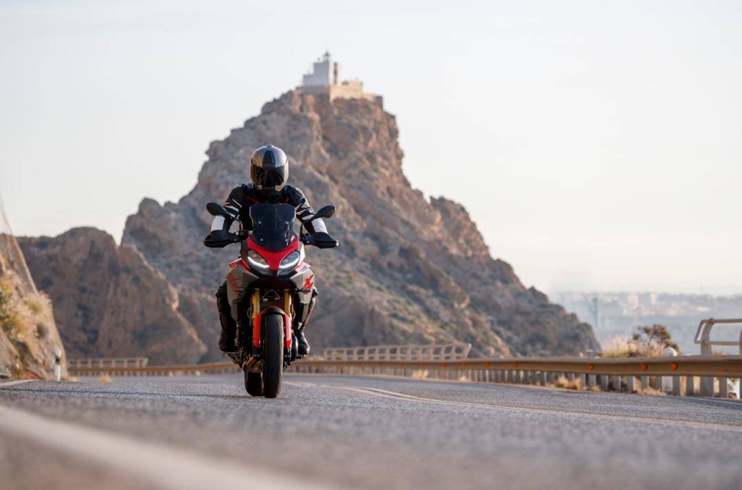 文武兼备的bmw f900xr_搜狐汽车_搜狐网