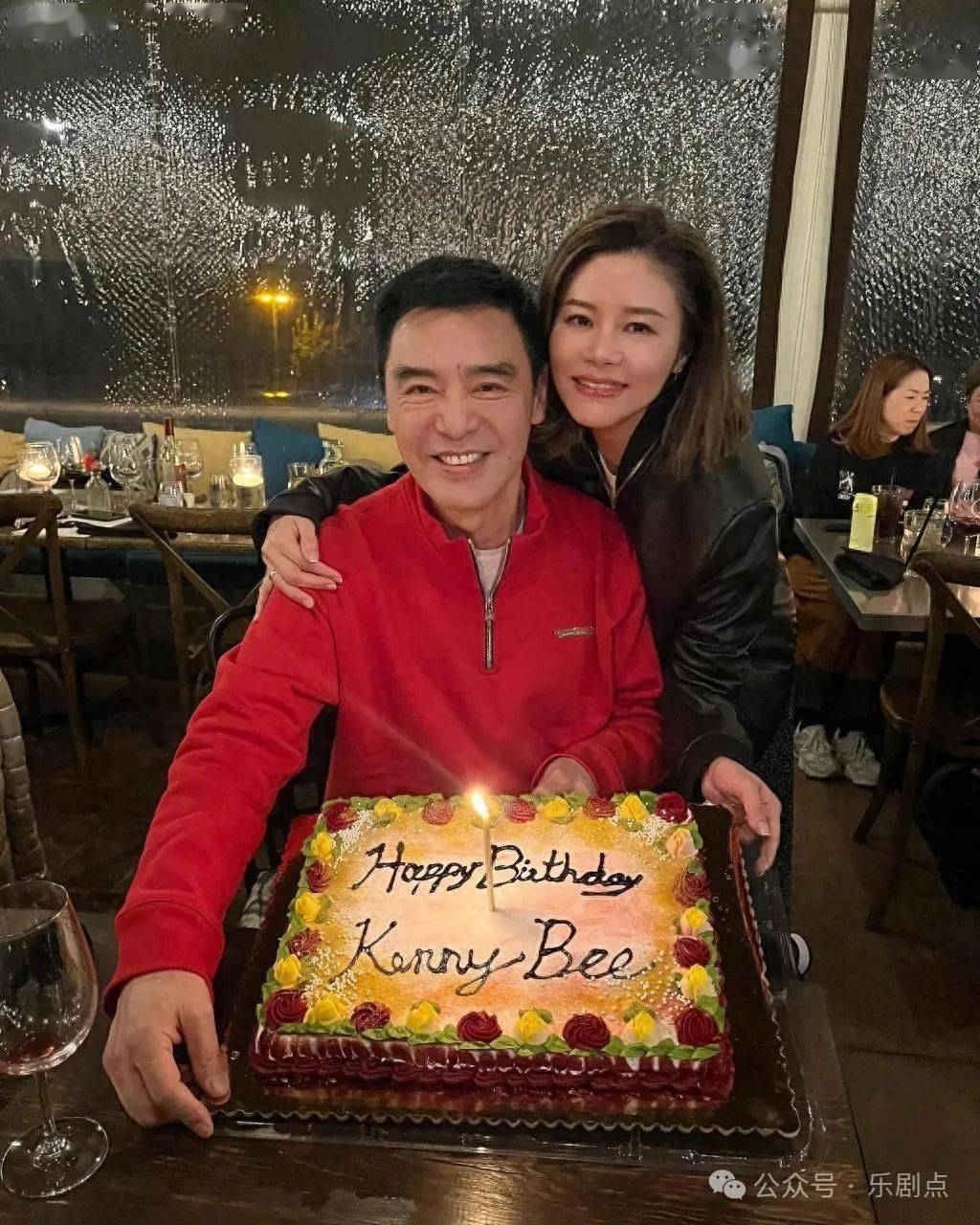 由范姜于ig上载的照片可见,老公钟镇涛71岁生日派对在一间餐厅举行