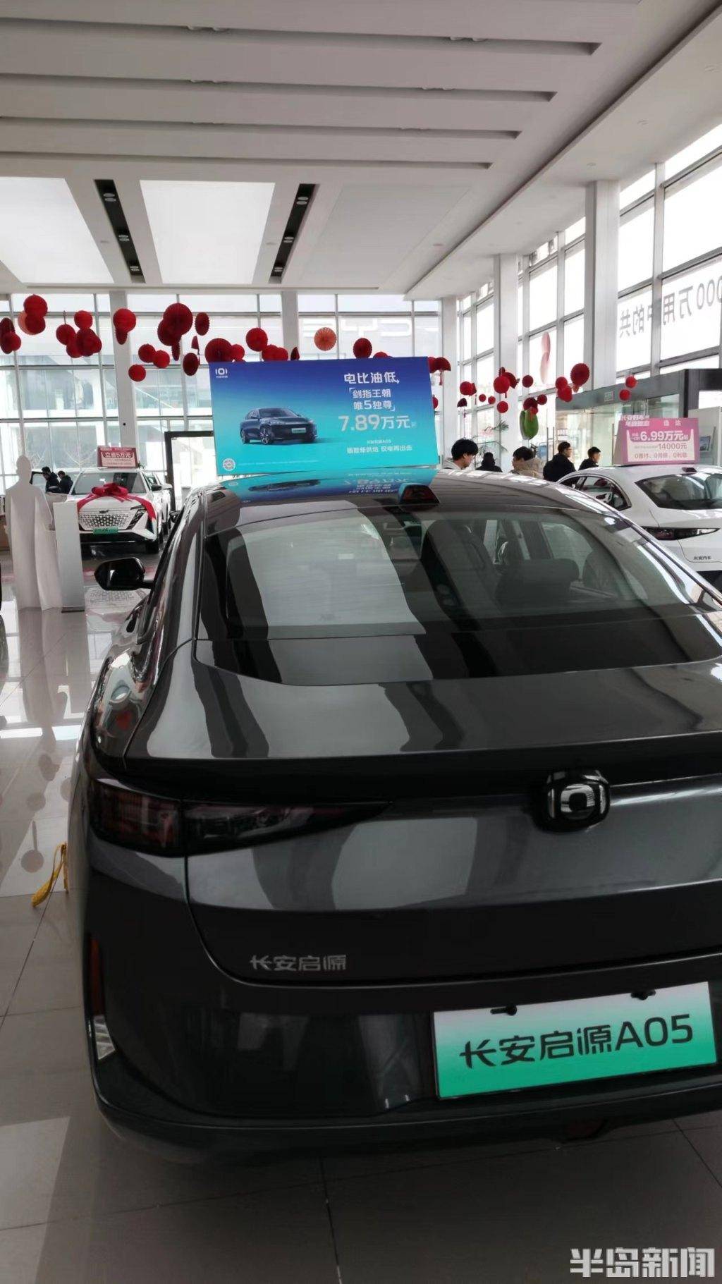 降价潮来袭,记者实探4s店:有车型一天订出3辆,店员直呼"忙不过来"