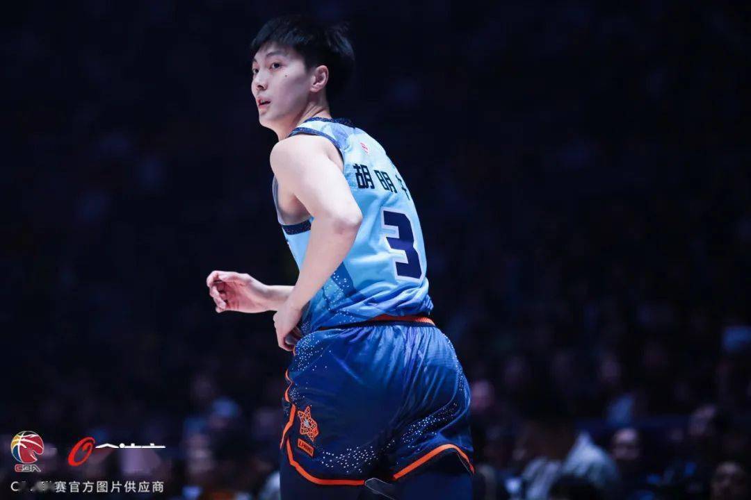 cba 全明星周末落下帷幕|胡明轩荣膺全明星 mvp!_明星队_球迷_黄明依
