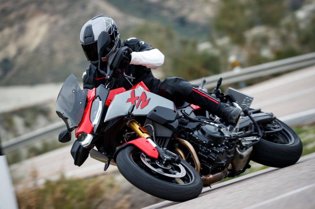 文武兼备的bmw f900xr_搜狐汽车_搜狐网