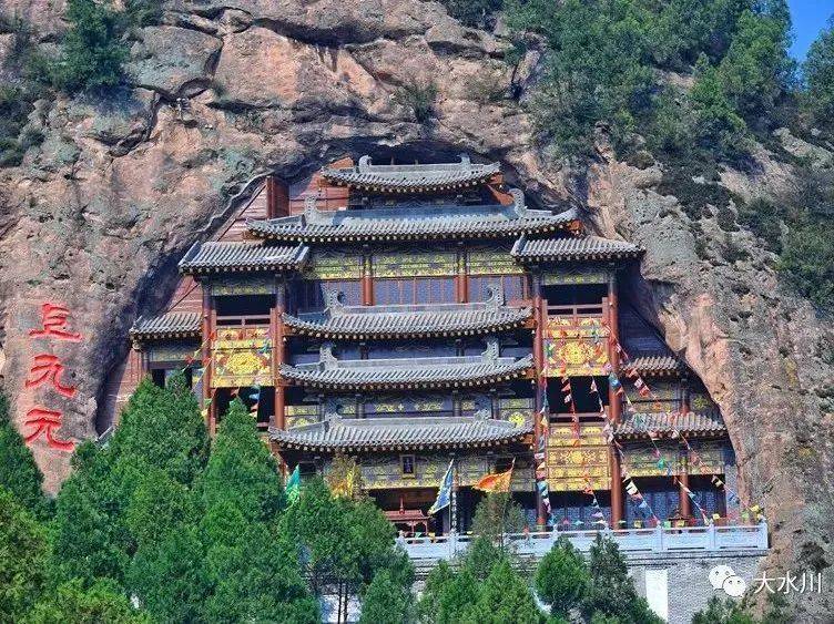 山景区61咨询电话:0917-4951592规则:青峰峡景区面向所有女士免门票