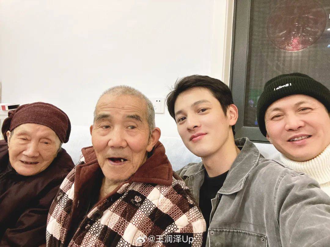 演员王润泽:我愿意演好每一个"情敌哥"_奶奶_表演_爸爸