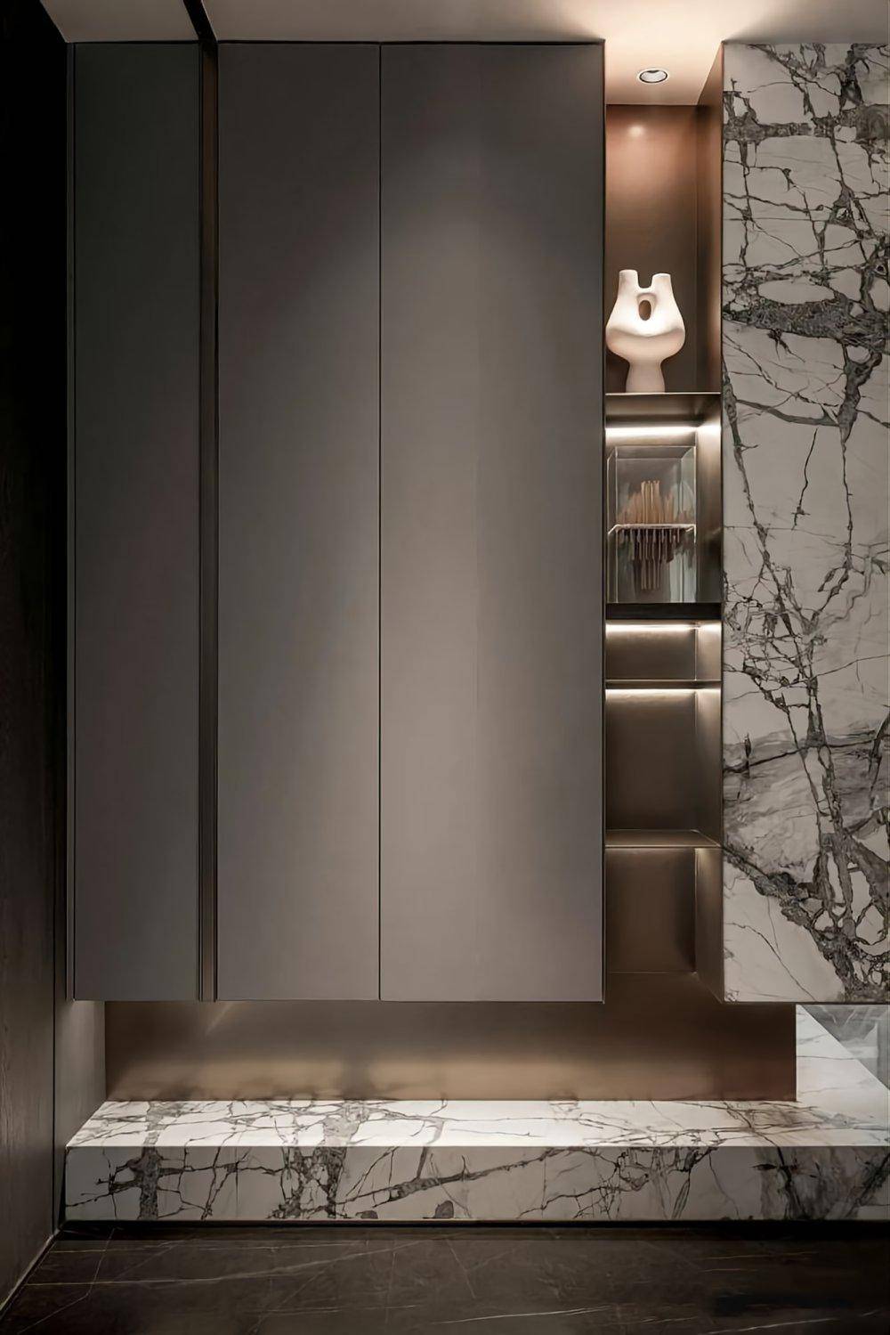 玄关是大门与客厅的缓冲地带,有防风作用.